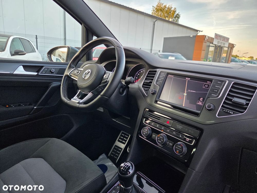 Volkswagen Golf Sportsvan - 26
