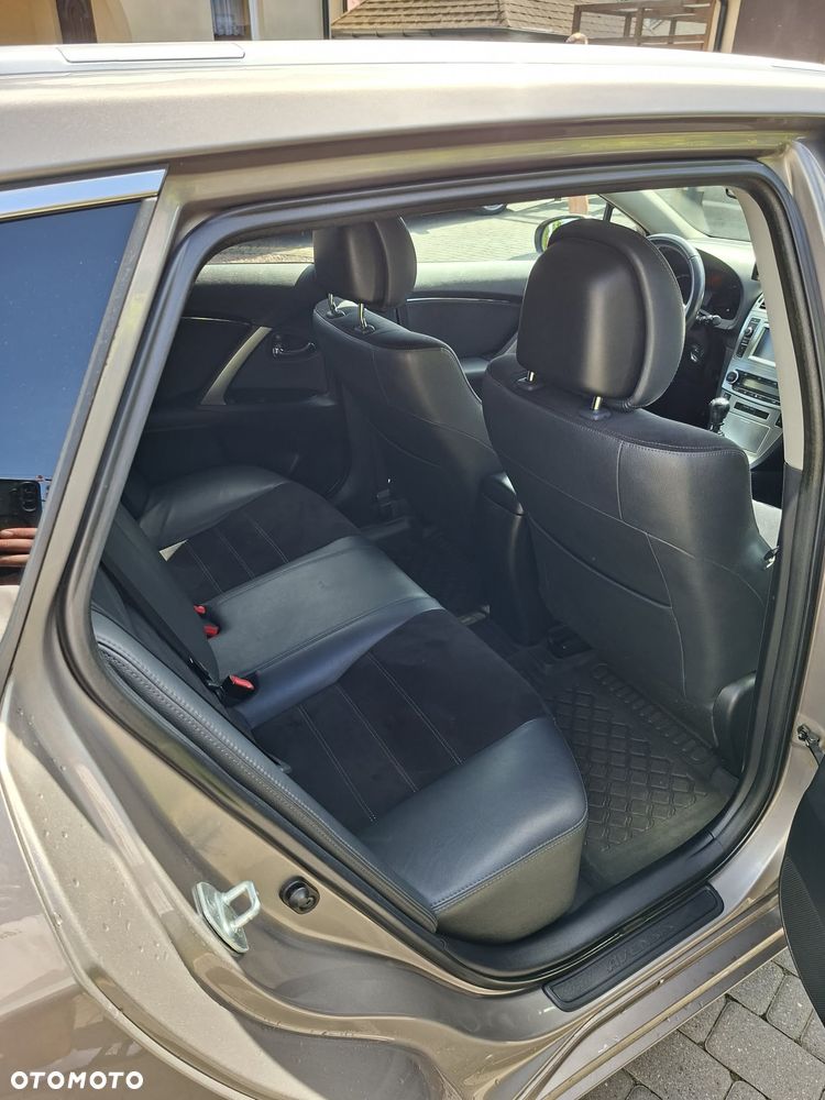 Toyota Avensis 1.8 Prestige - 13