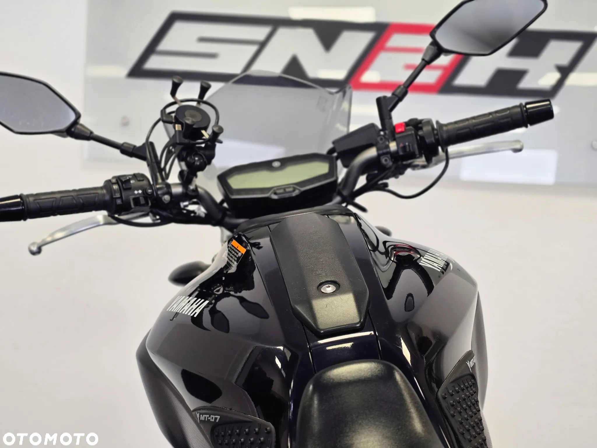 Yamaha MT - 8