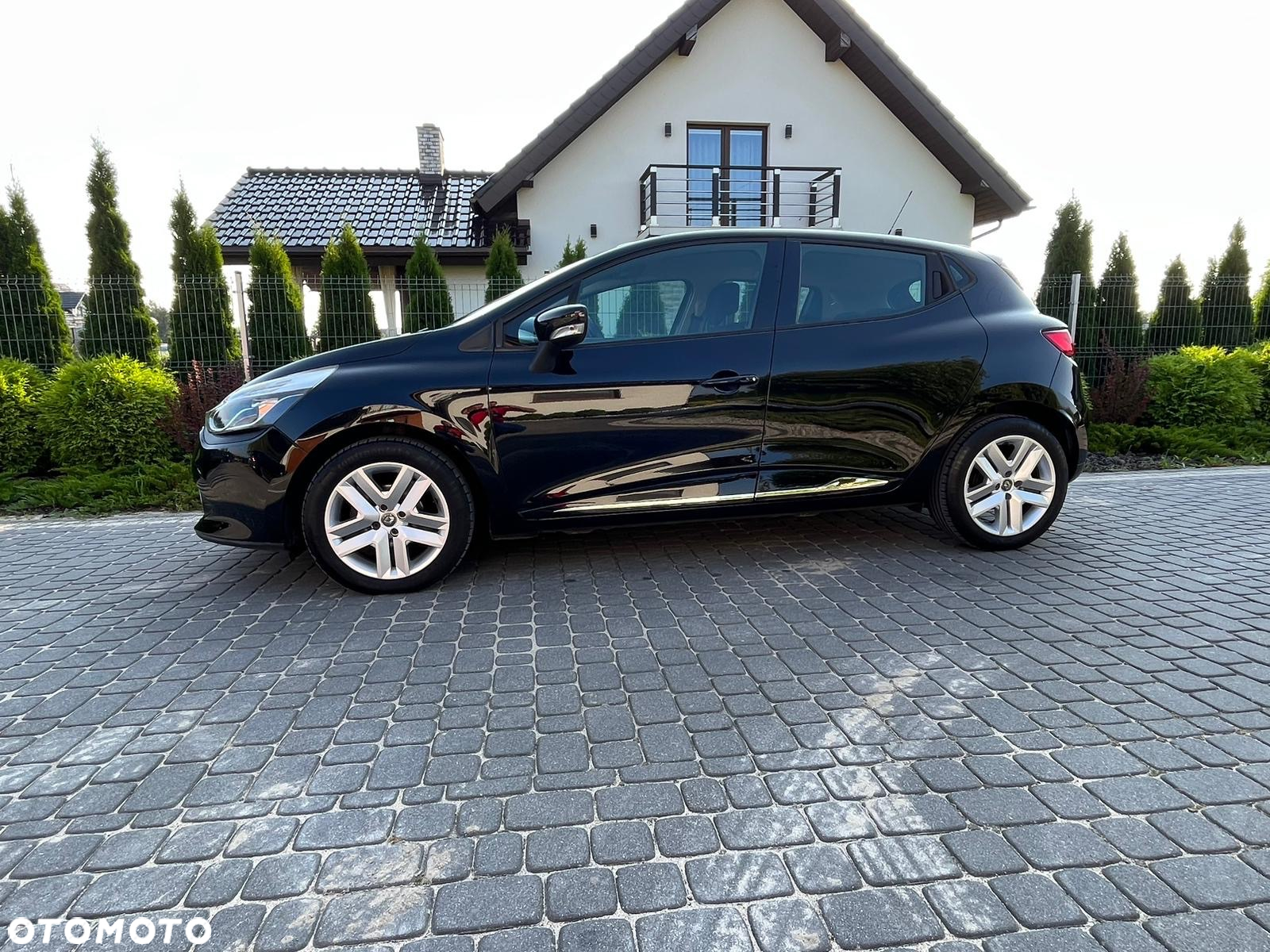 Renault Clio - 6