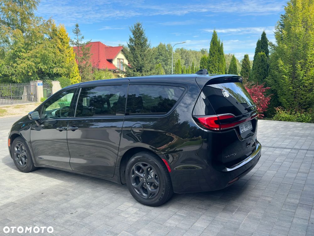 Chrysler Pacifica - 5
