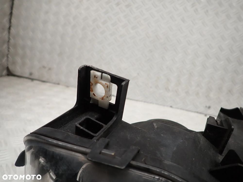 LAMPA LEWY / PRAWY PRZÓD BMW E46 COMPACT  0301167202 / 0201187201. - 4