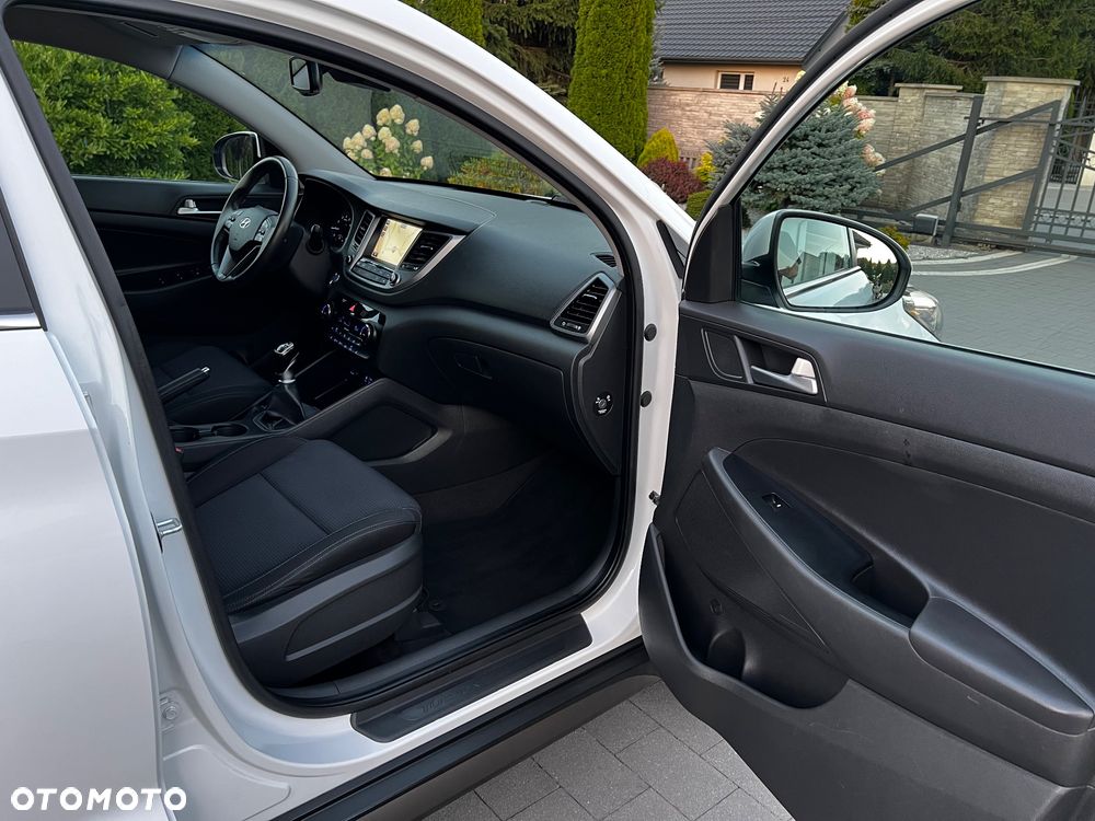 Hyundai Tucson blue 1.6 GDi 2WD Navi - 31
