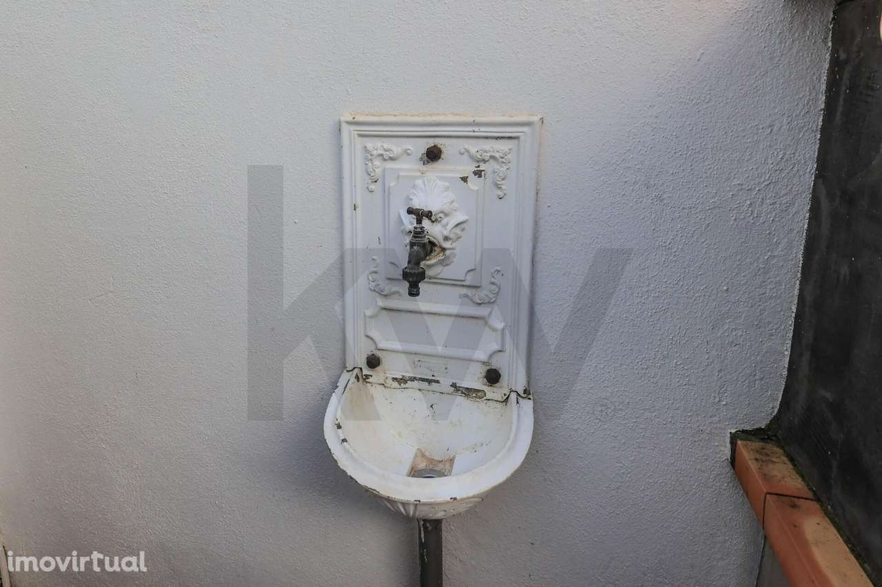 Moradia T3 em banda,  com charme Algarvio, no coração de Alcantarilha. - Grande imagem: 5/31