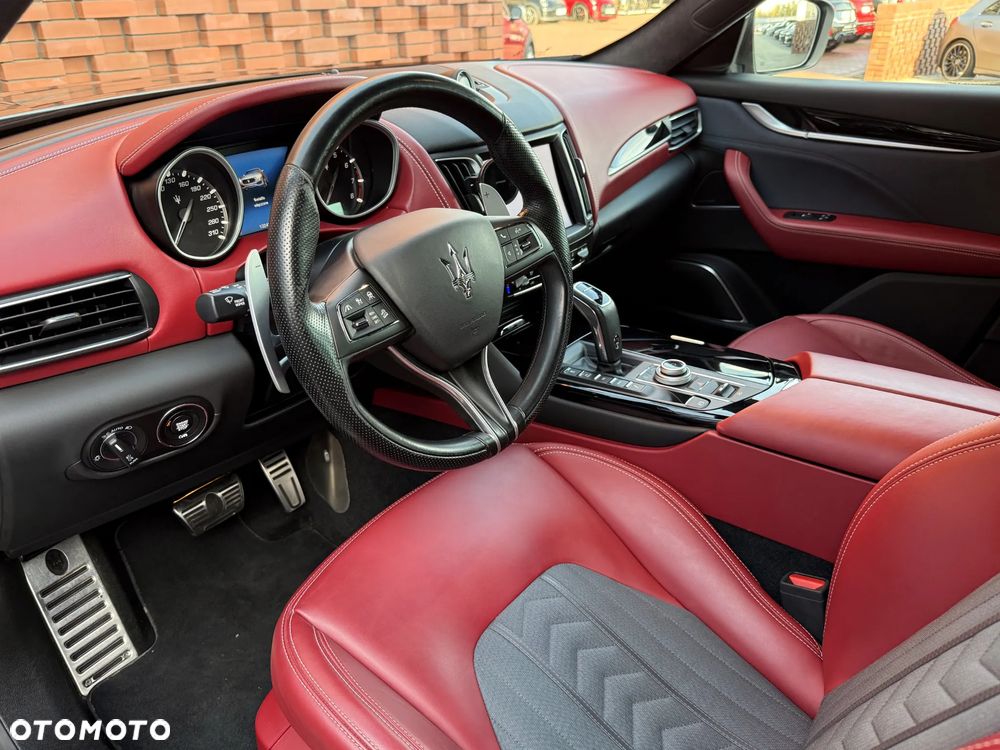 Maserati Levante Granlusso - 10