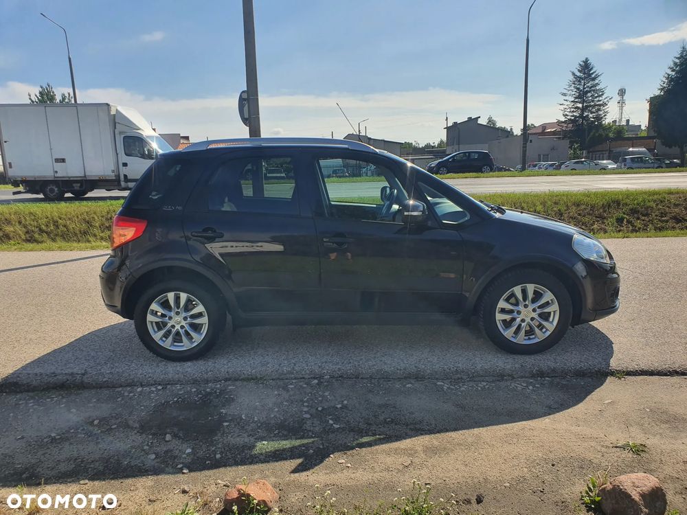 Suzuki SX4 1.6 VVT 4x2 Comfort - 4
