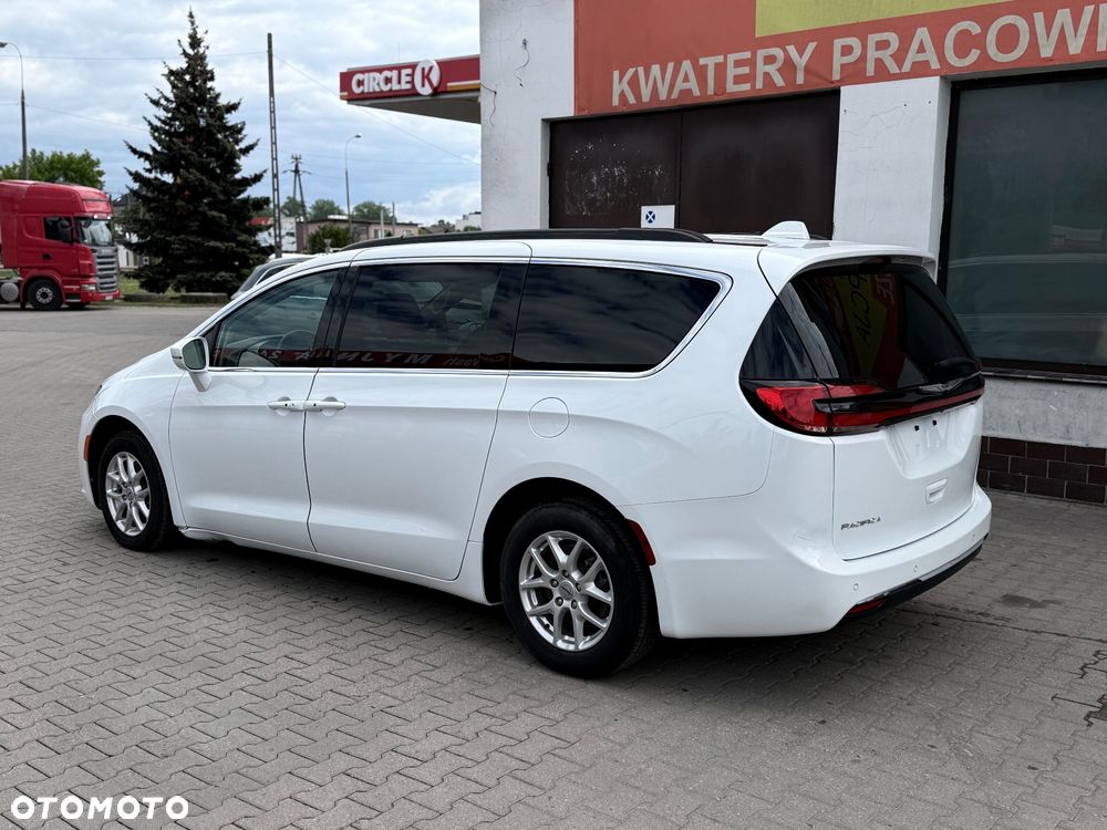 Chrysler Pacifica - 3