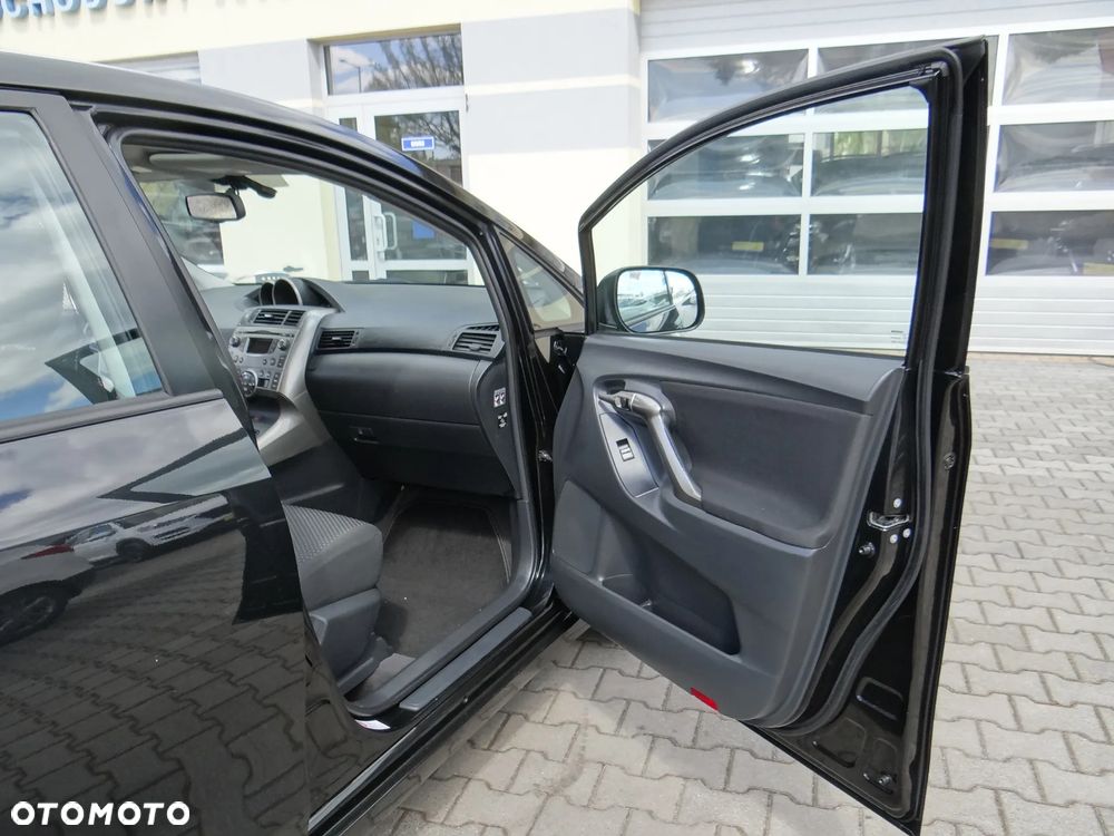 Toyota Verso 1.8 7-Sitzer Skyview Edition - 29