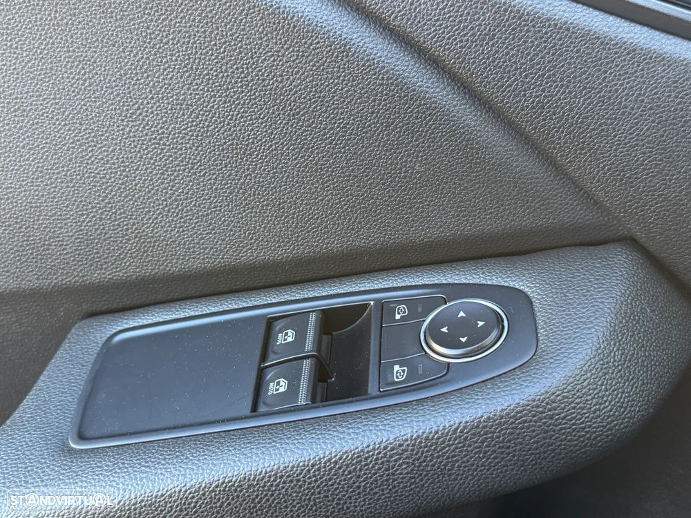 Renault Clio 1.0 TCe Limited CVT - 27