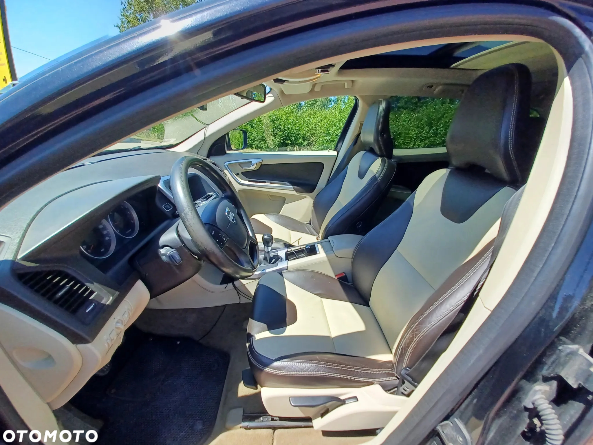 Volvo XC 60 D3 Momentum - 28