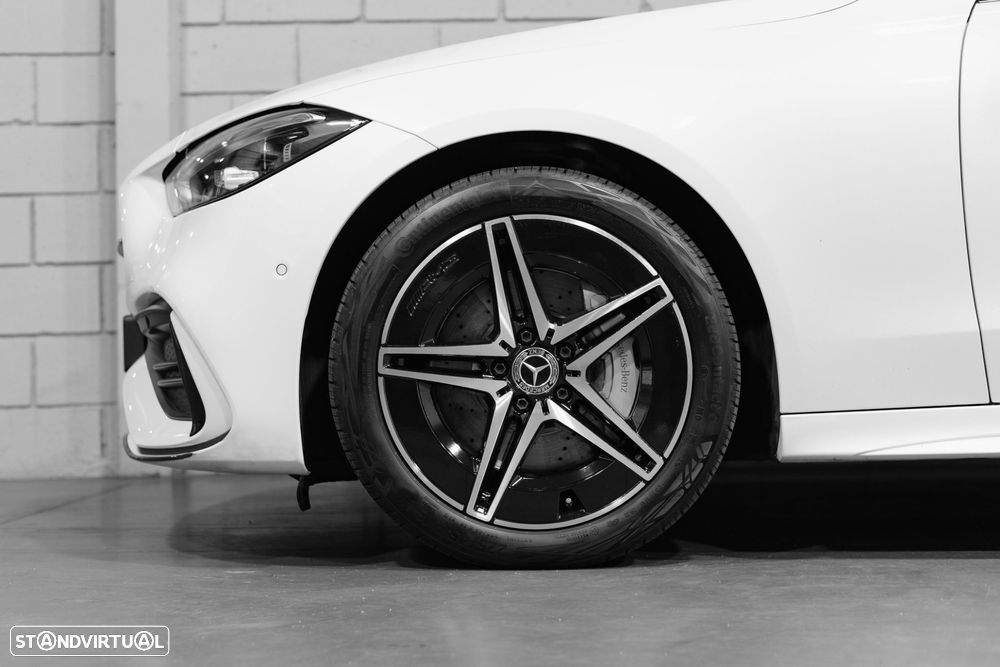 Mercedes-Benz C 300 e 9G-TRONIC AMG Line - 23