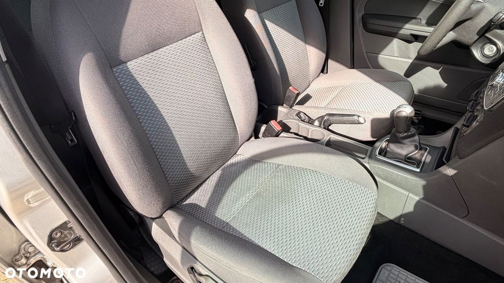 Ford Focus 1.6 Comfort - 33