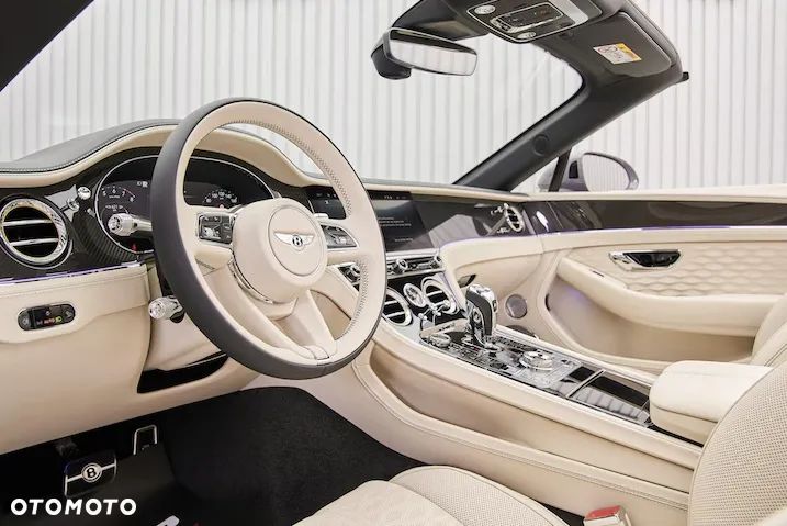 Bentley Continental GT - 10