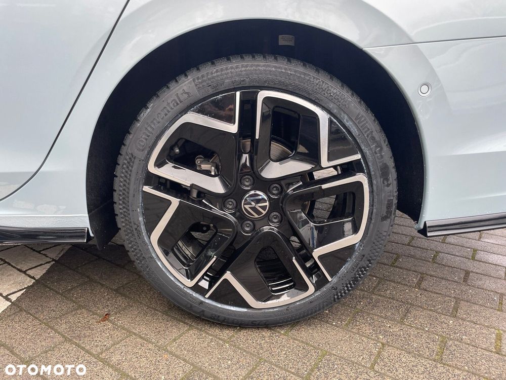 Volkswagen Golf Variant 2.0 TDI R-Line Plus DSG - 29