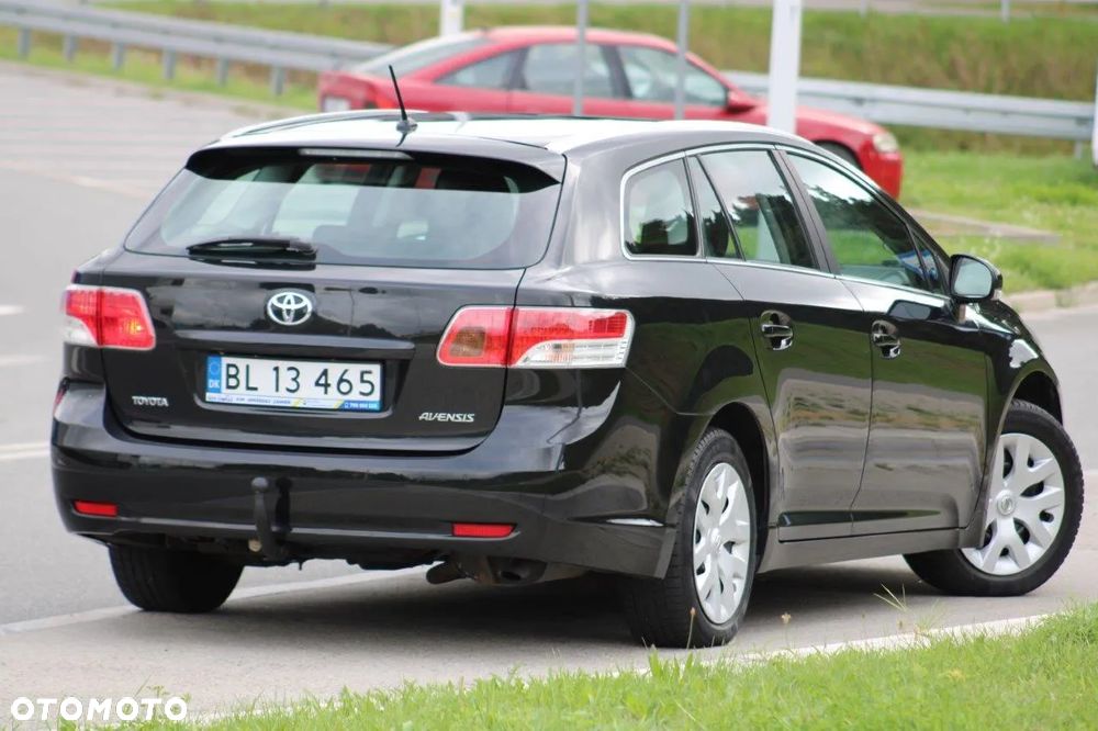Toyota Avensis 1.8 Sol plus NAVI - 6