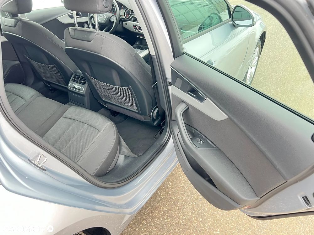 Audi A4 Limousine - 27