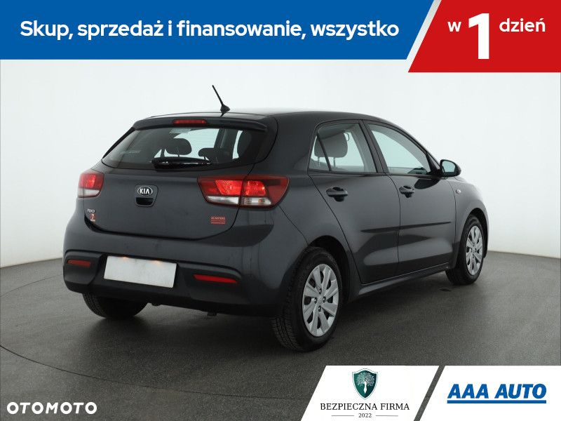 Kia Rio - 6