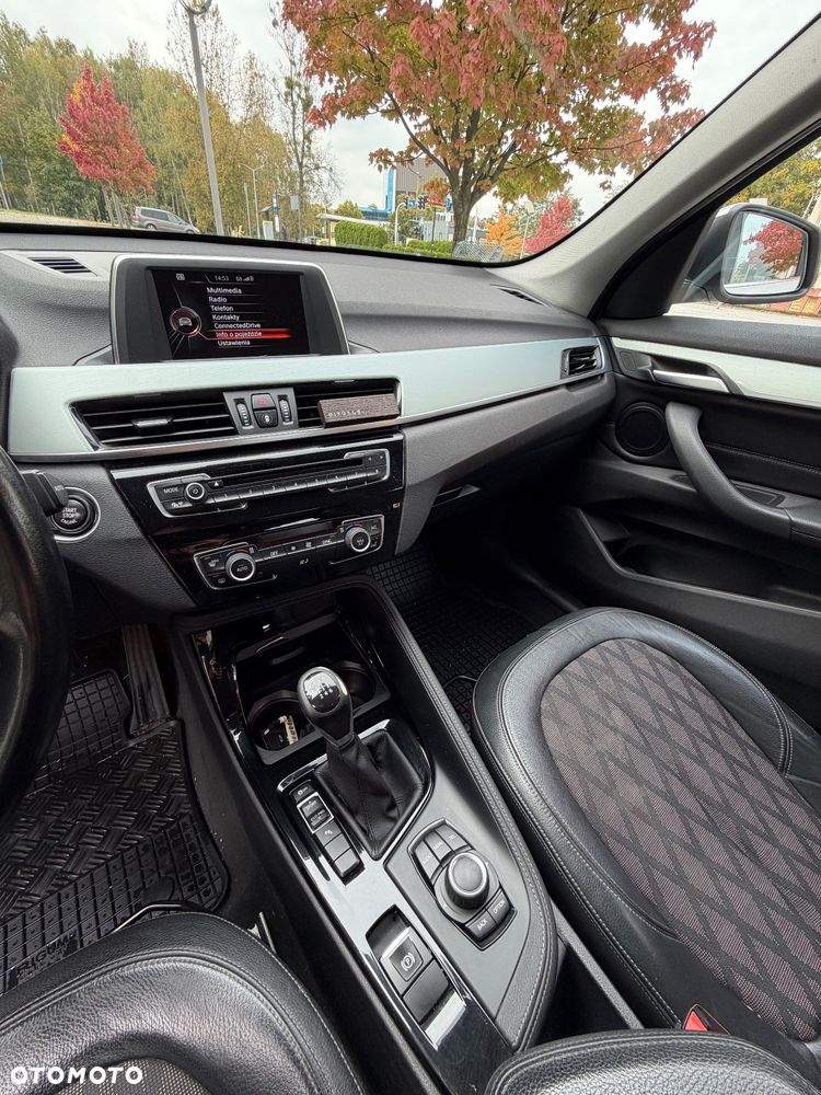 BMW X1 sDrive18i - 16