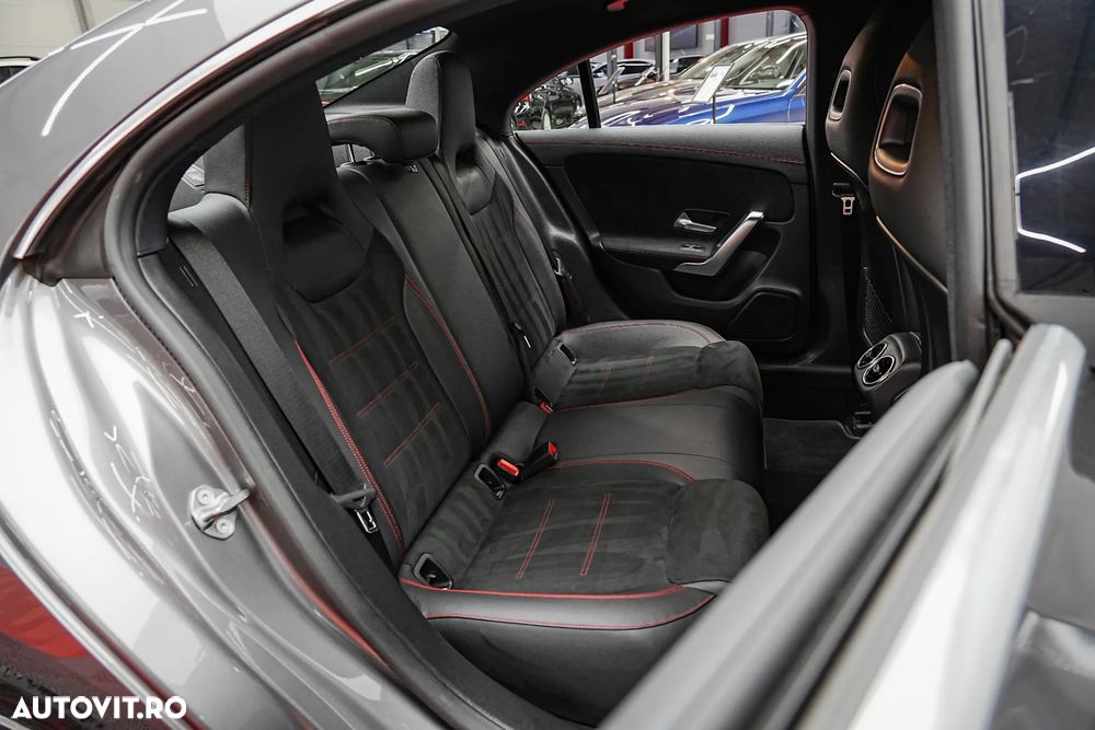 Mercedes-Benz CLA 180 d 7G-DCT AMG Line - 7