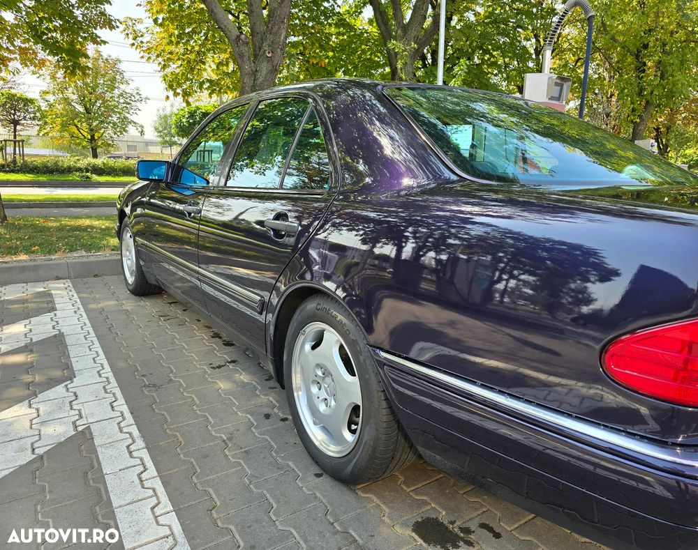 Mercedes-Benz E - 15