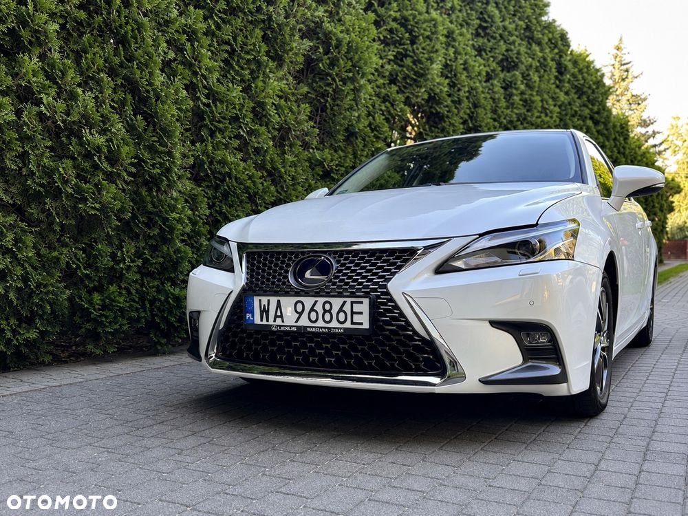 Lexus CT 200h Business Edition - 1