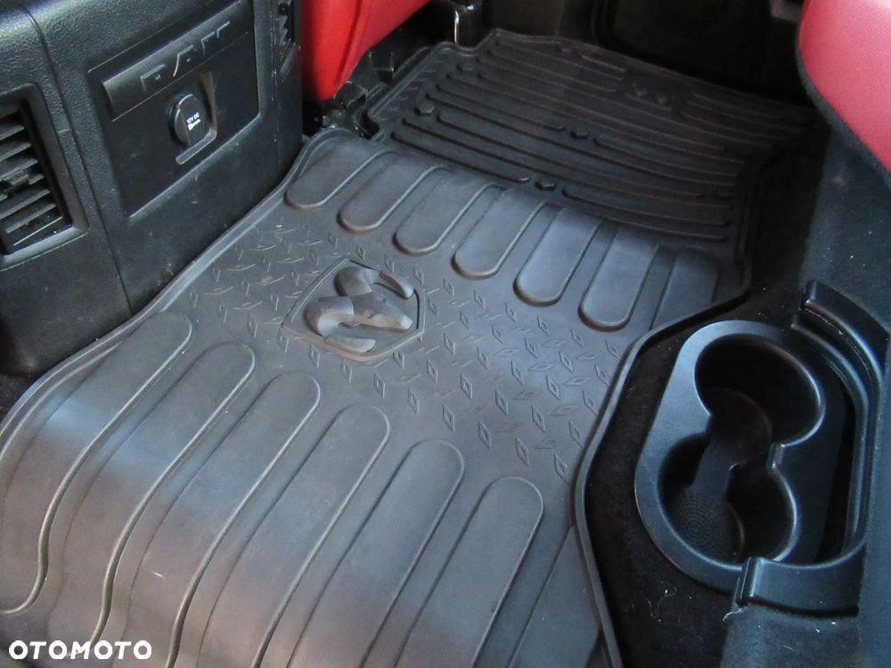 Dodge RAM 1500 5.7 4x4 - 31
