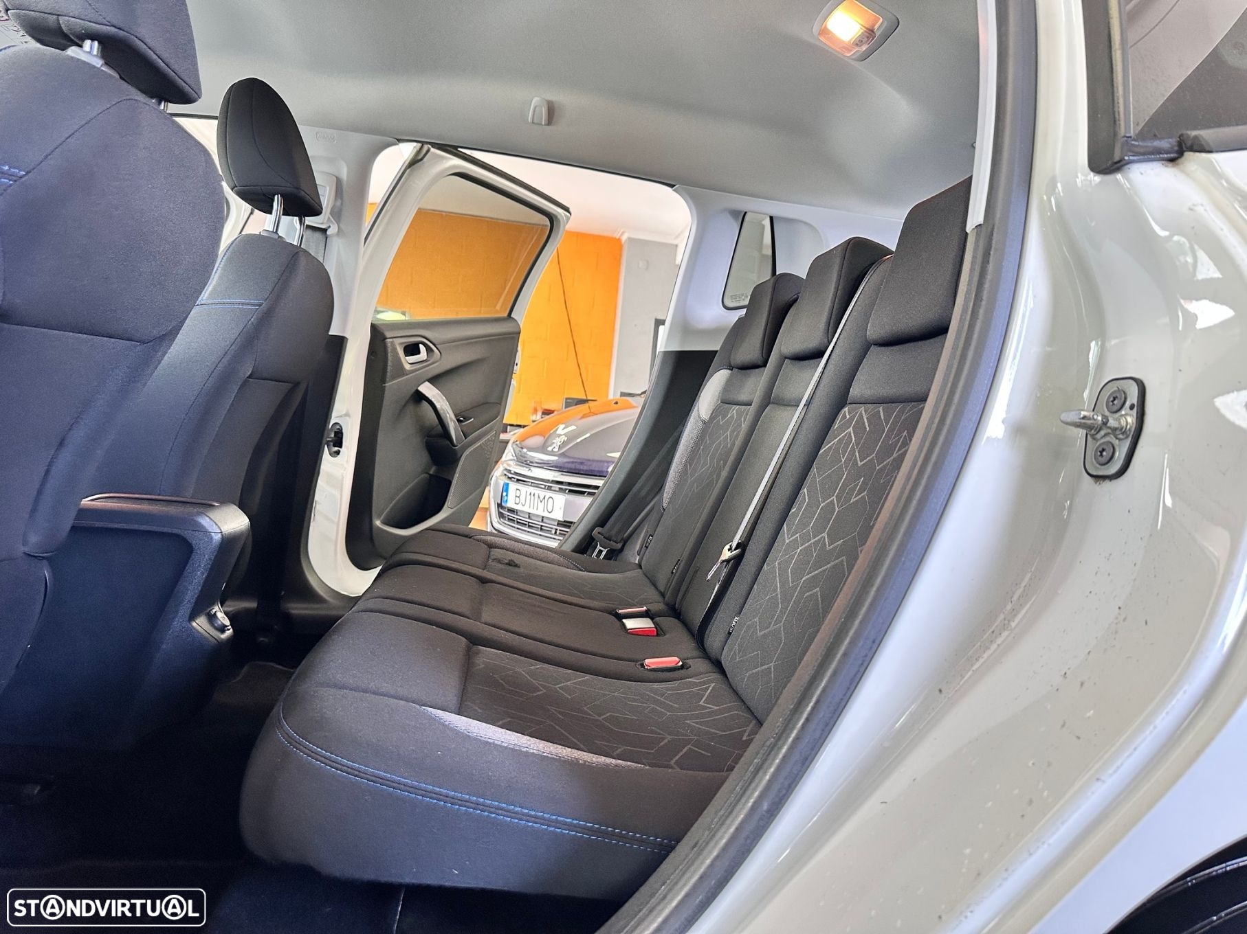 Peugeot 2008 1.2 PureTech Style - 7