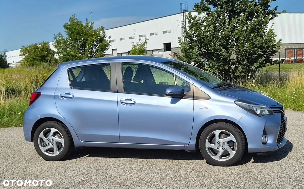 Toyota Yaris Hybrid 100 Premium EU6 - 5