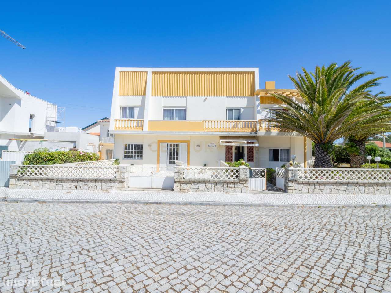 Moradia com utilização de Habitação e Serviços - Grande imagem: 5/21