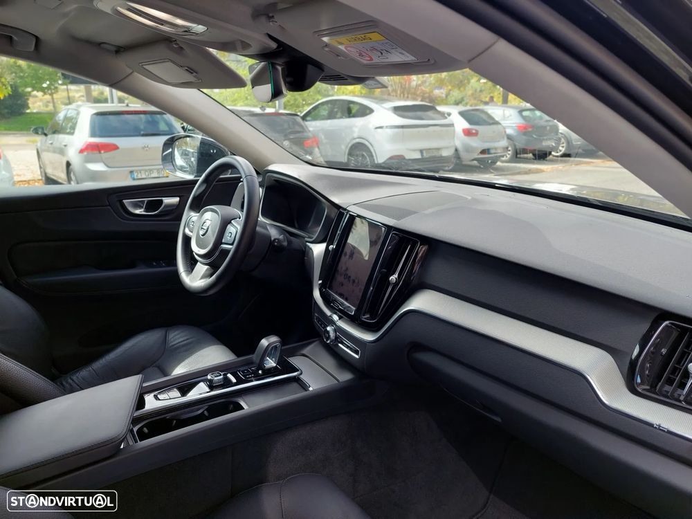 Volvo XC 60 2.0 T6 PHEV Core AWD - 7