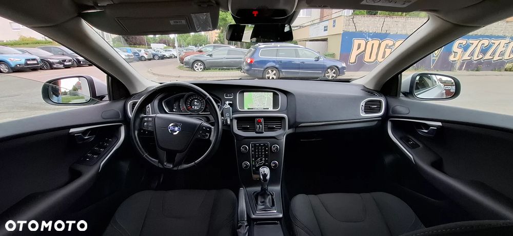 Volvo V40 D2 Geartronic Summum - 12