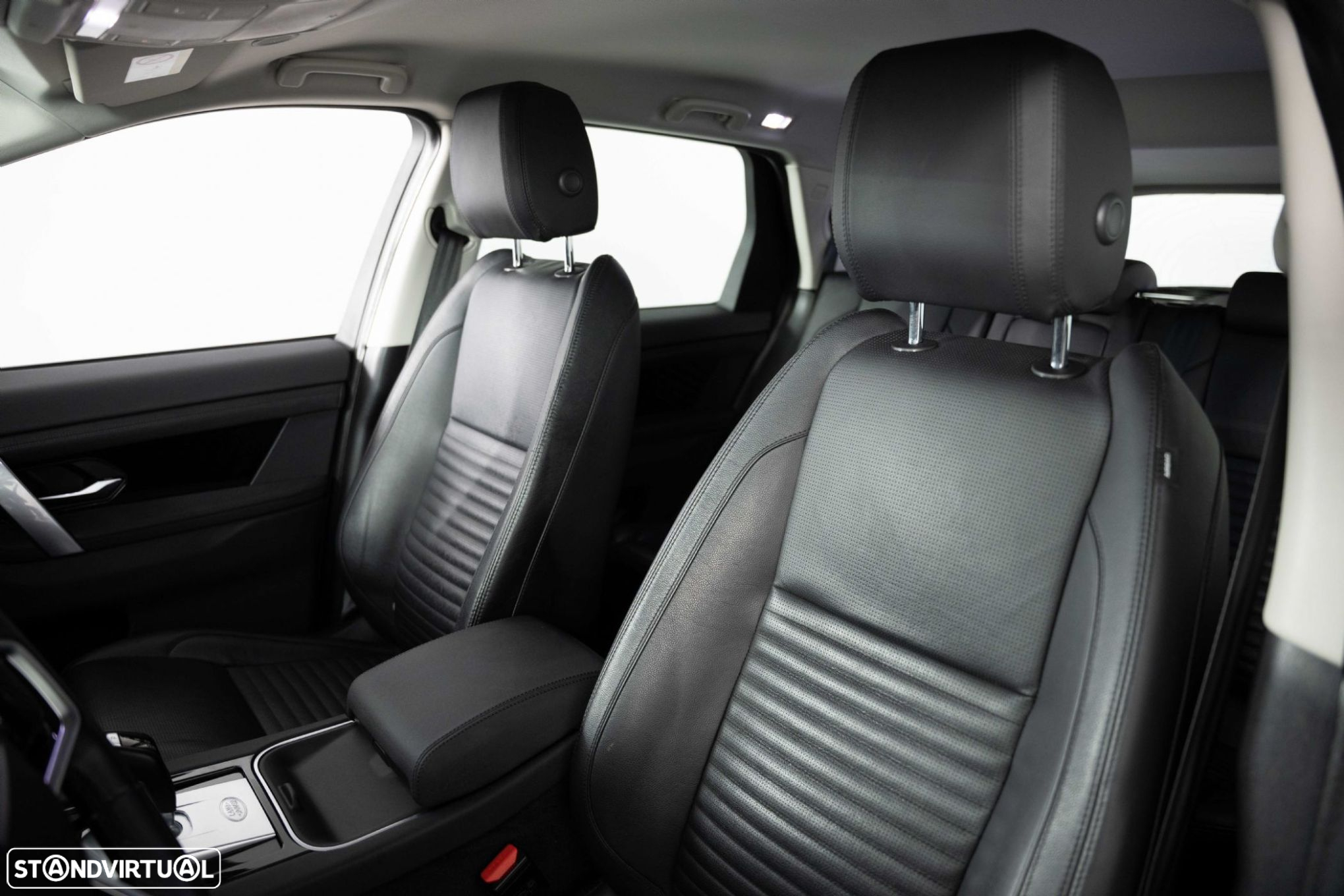 Land Rover Discovery Sport 1.5 I3 P300e AWD - 8