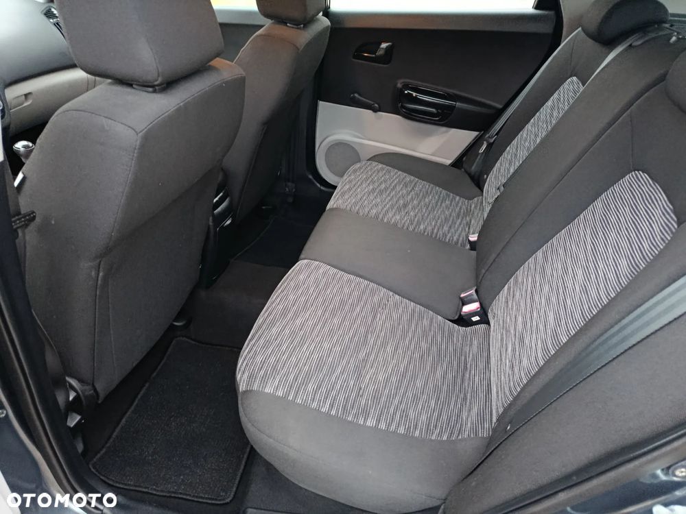 Kia Ceed 1.4 CVVT Attract - 26
