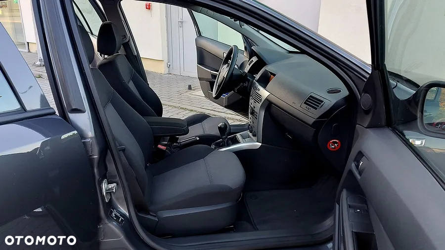 Opel Astra 1.6 Innovation - 16
