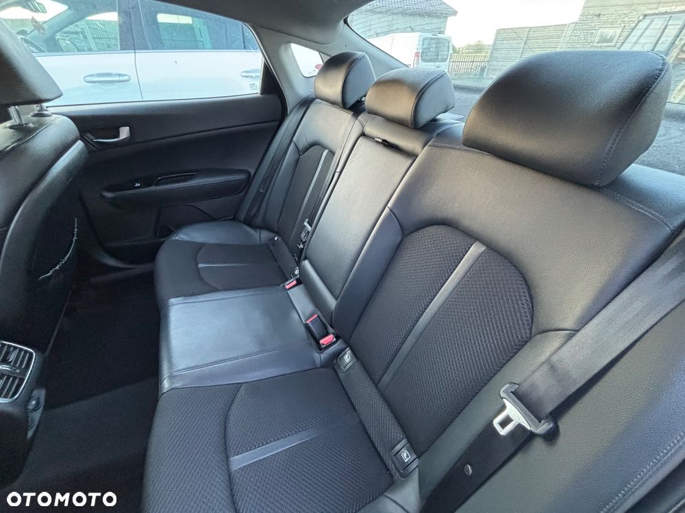 Kia Optima 1.7 CRDI L DCT - 10