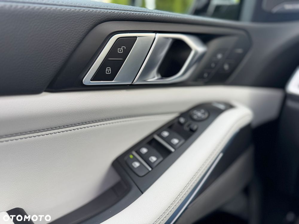 BMW X5 xDrive40i - 23