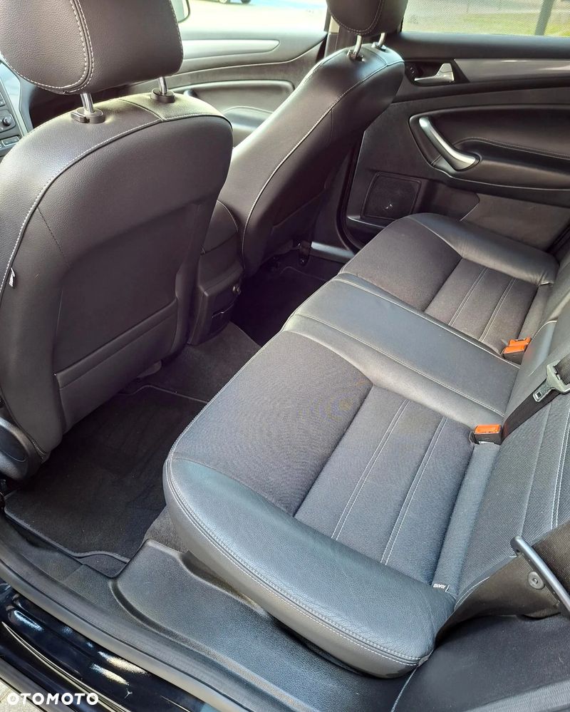 Ford Mondeo 2.0 TDCi Titanium X - 10