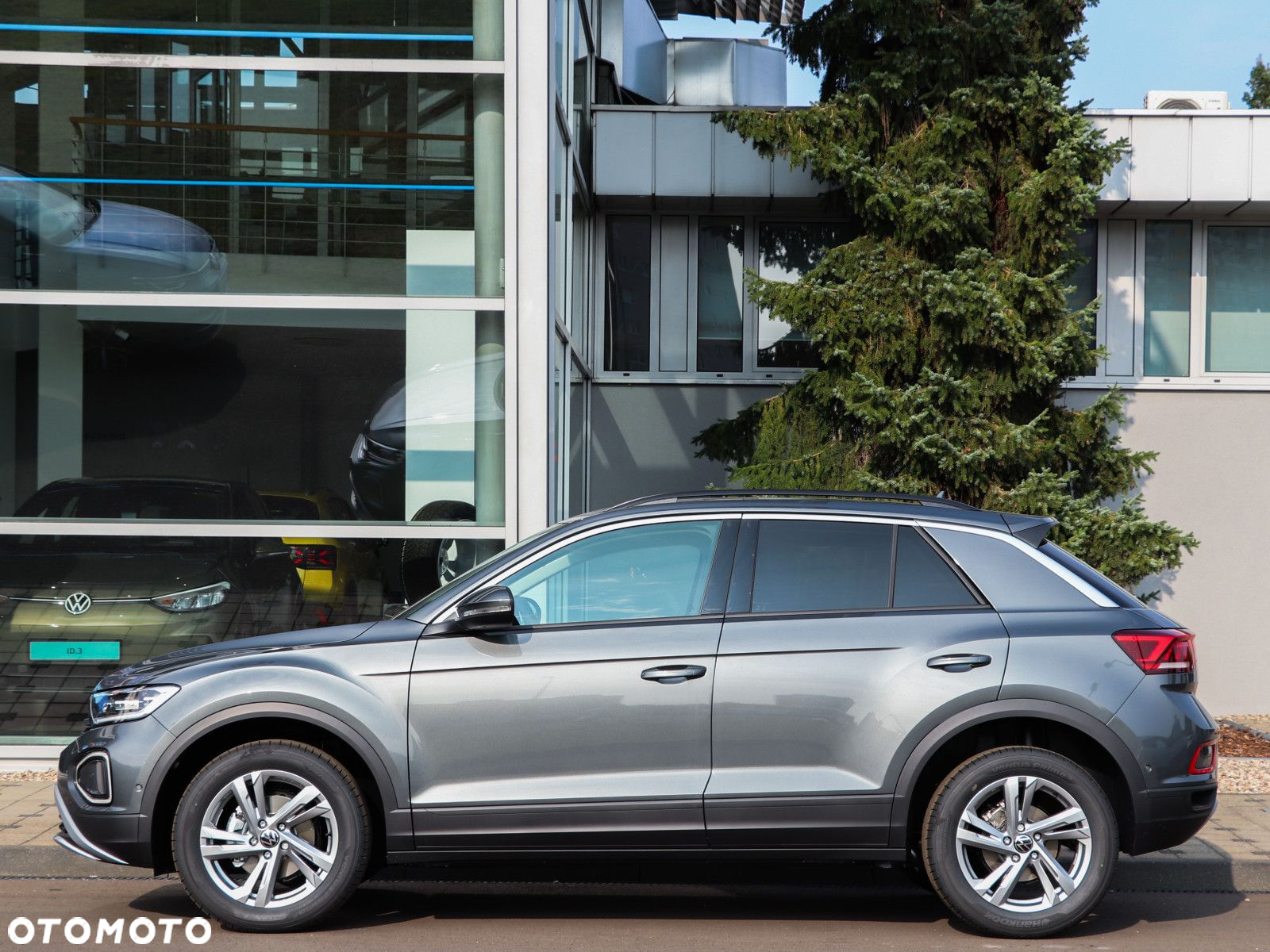 Volkswagen T-Roc - 4