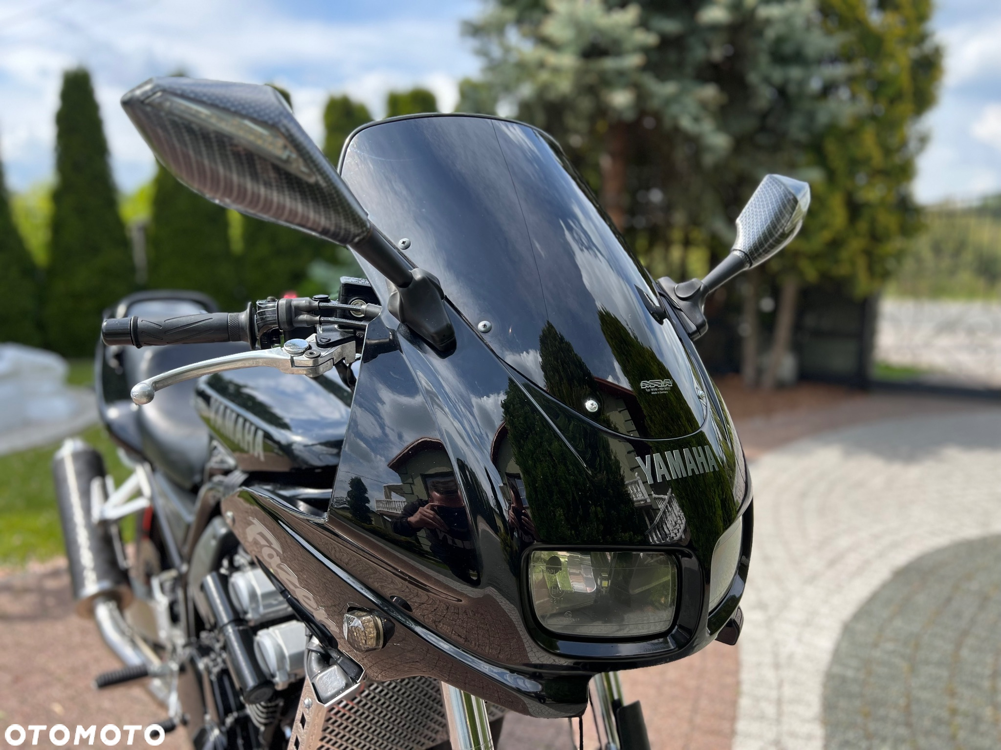 Yamaha FZS - 2