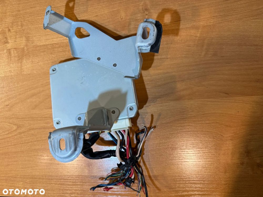 Sterownik skrzyni biegów Toyota Yaris II 1.4 D4D  89530-52380  324811-13640  OE - 3