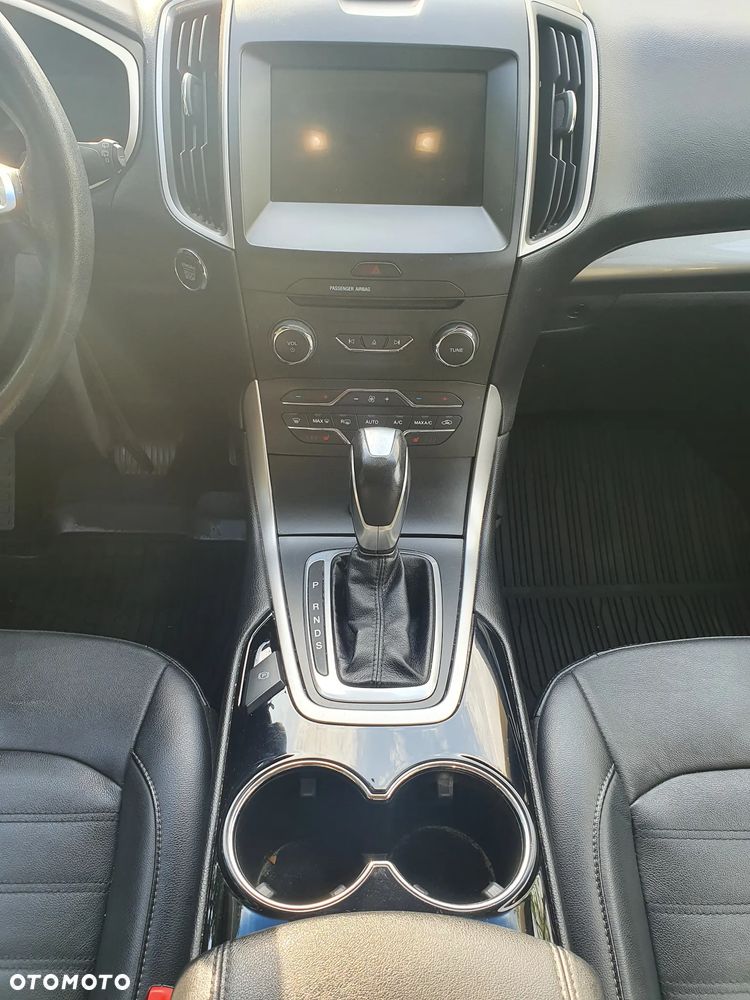 Ford Edge - 11
