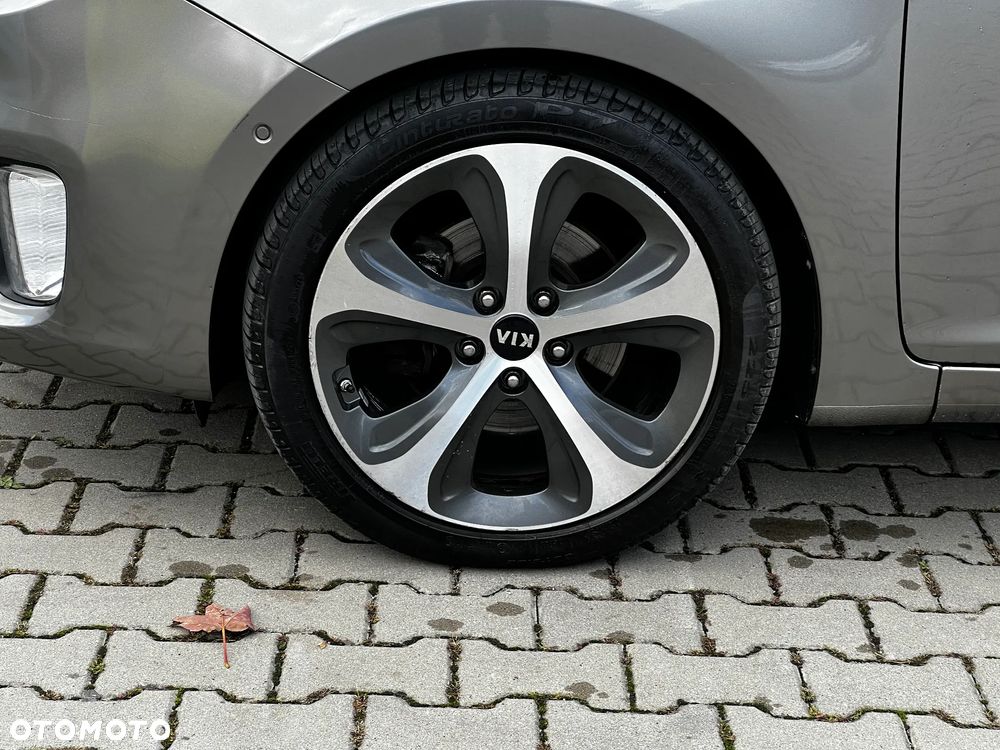 Kia Carens 1.7 CRDi XL 7os - 27