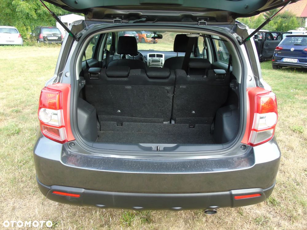 Toyota Urban Cruiser 1.4 D-4D Sol 4x4 EU5 - 5