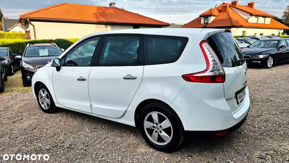 Renault Grand Scenic 2.0 16V 140 CVT Luxe - 17