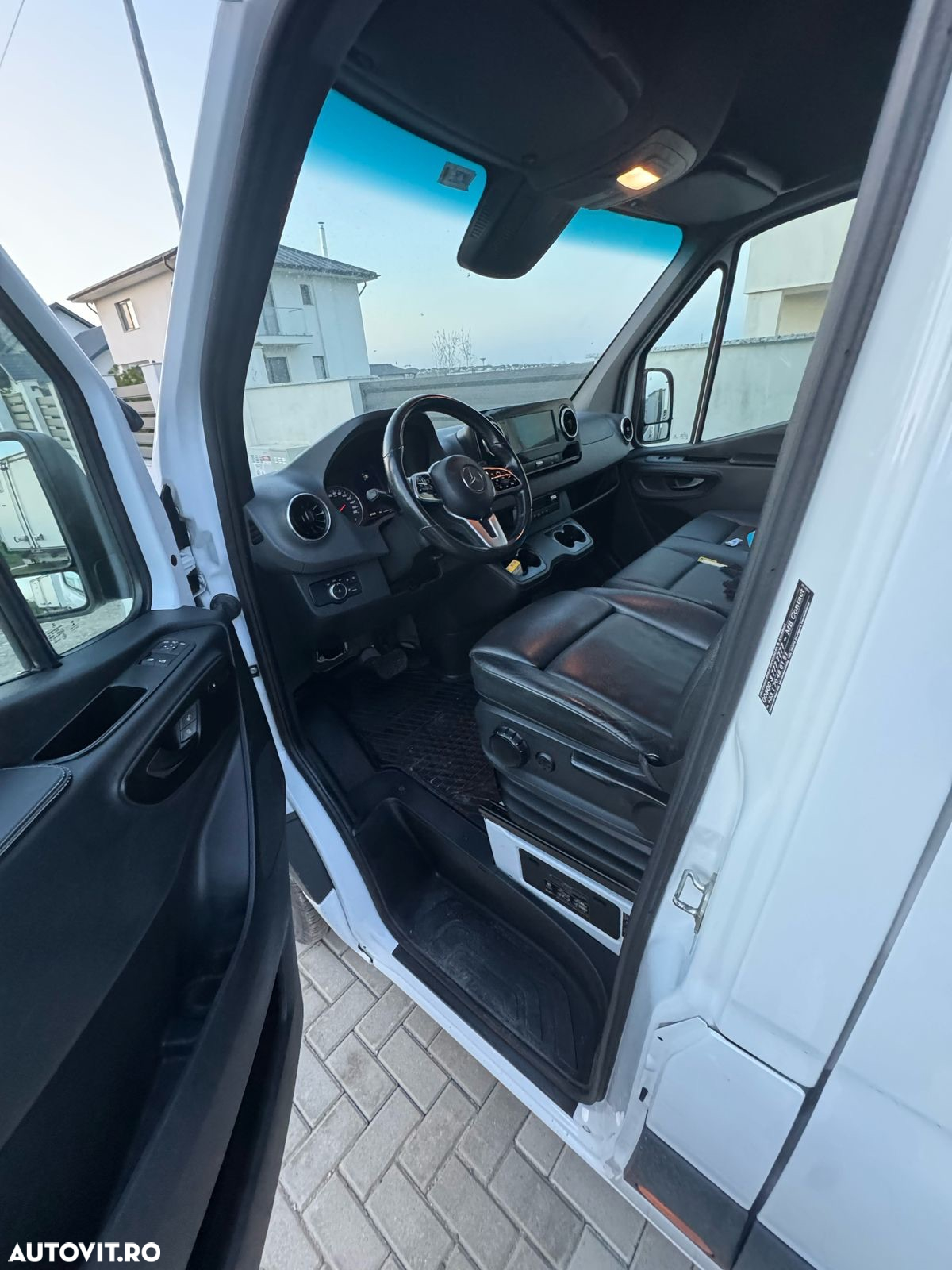 Mercedes-Benz Sprinter - 5