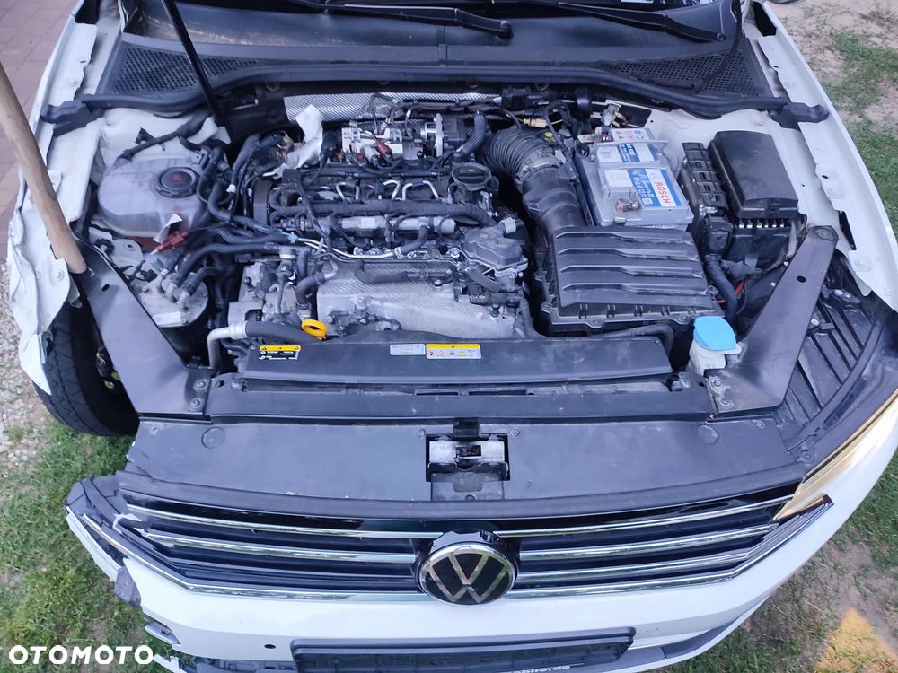 Volkswagen Passat Variant 2.0 TDI SCR DSG Elegance - 22