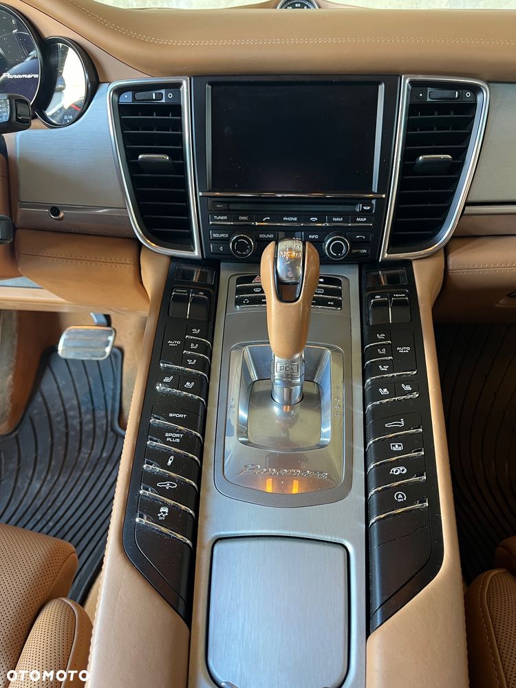 Porsche Panamera 4S PDK - 14