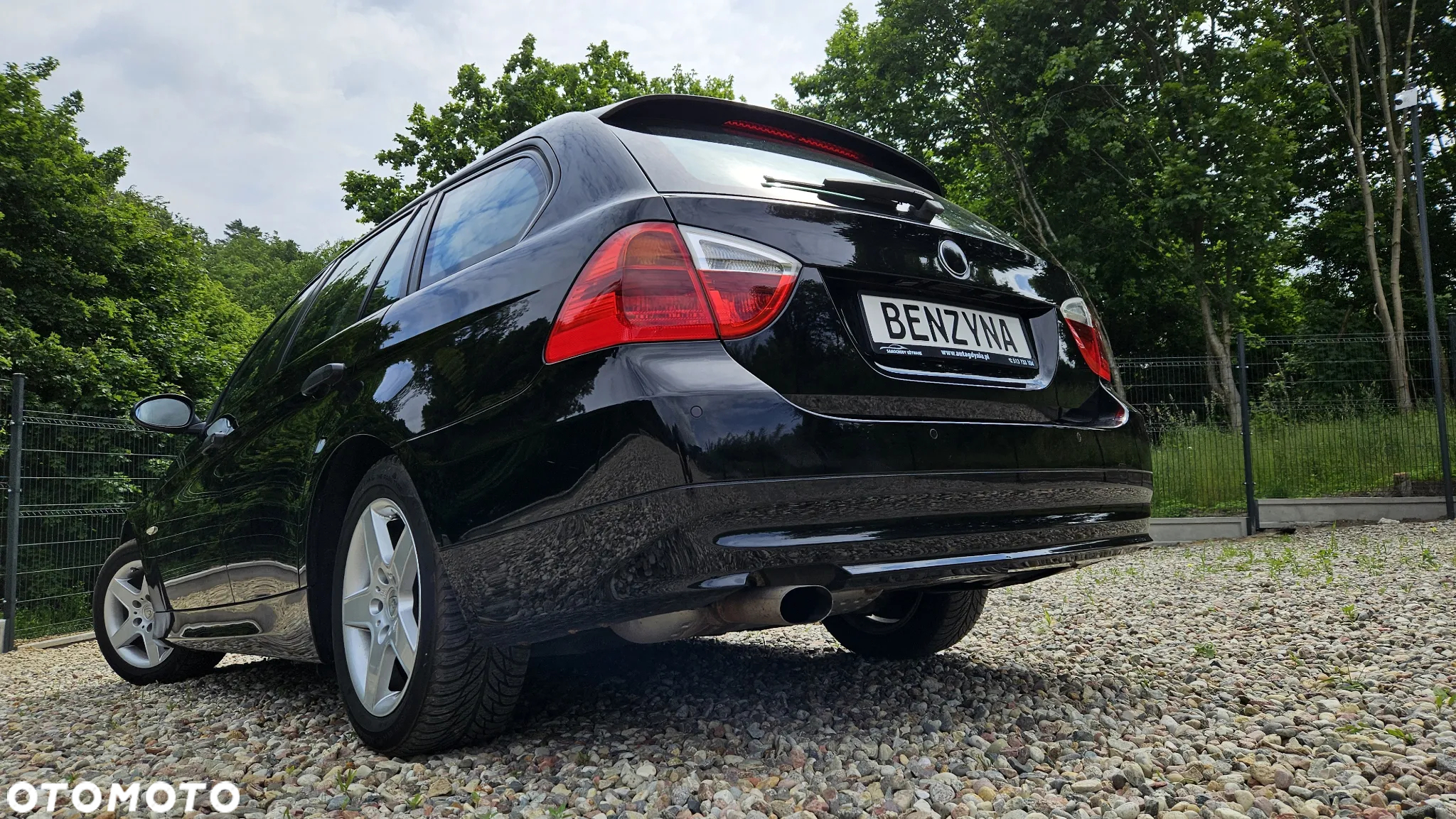 BMW Seria 3 318i Touring - 17