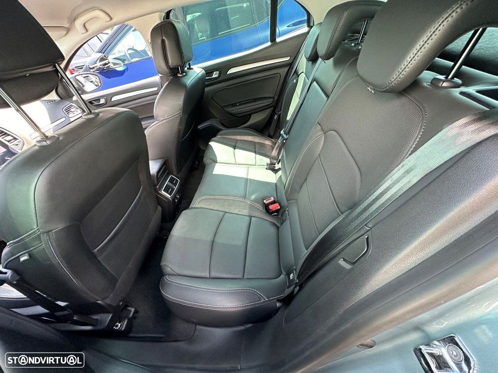 Renault Mégane 1.6 Plug-In Intens - 12