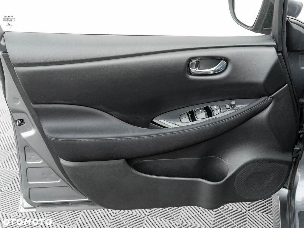 Nissan Leaf 40kWh N-Connecta - 9